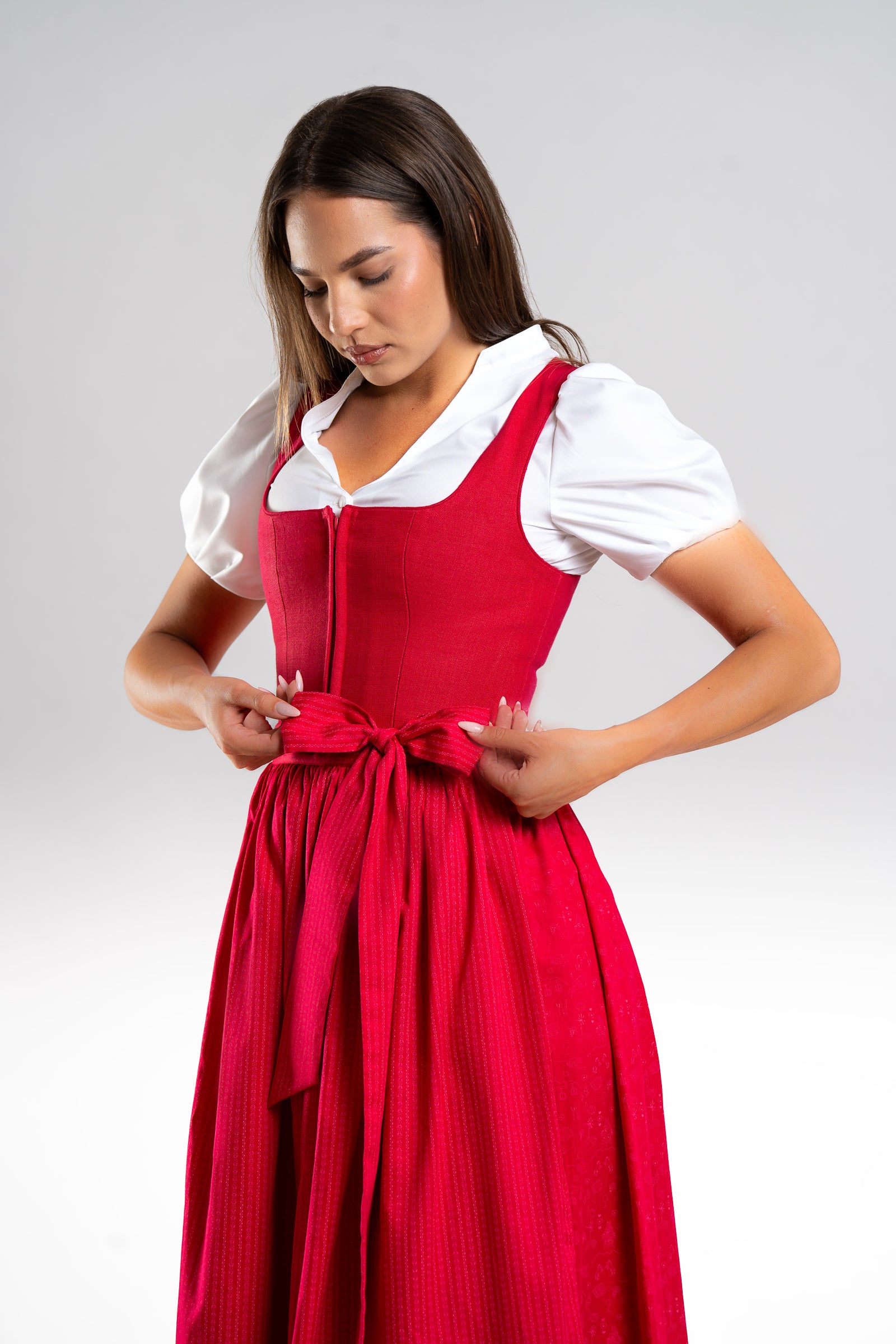 Dirndl Weinstraße in Himbeerrot